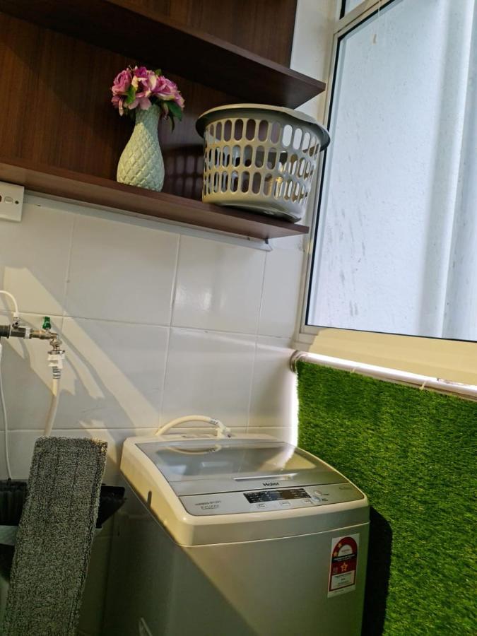 Rhr Deluxe Guesthouse Kinarut Papar Sabah - Pool View Eksteriør bilde
